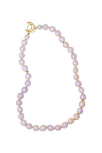 Unisex Big Pearl Necklace | BOLD PEARLS • LAURE VICTORIA GAURY HIGH JEWELLERY Full photography of the unisex Big Pearl Necklace Bold Pearls on white background.