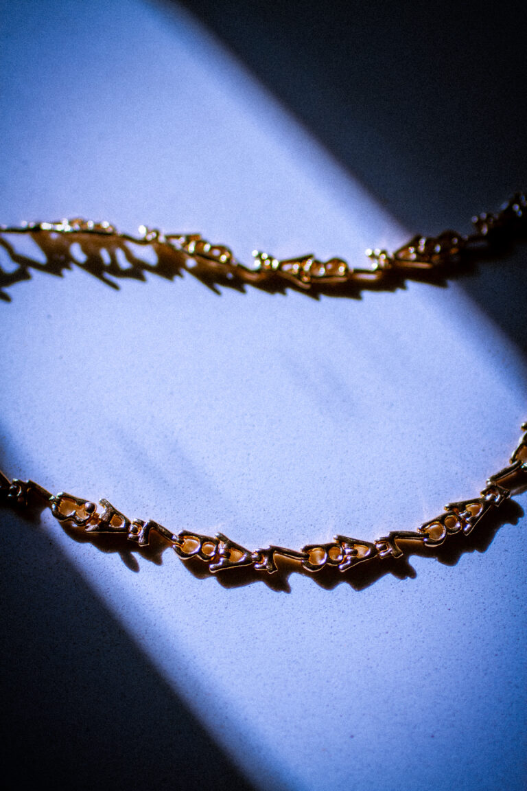 BlaBla necklace in 18 carat gold