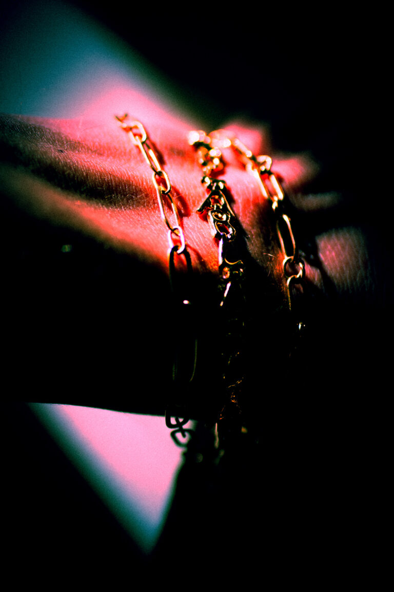 ModelBraceletOrJaune03